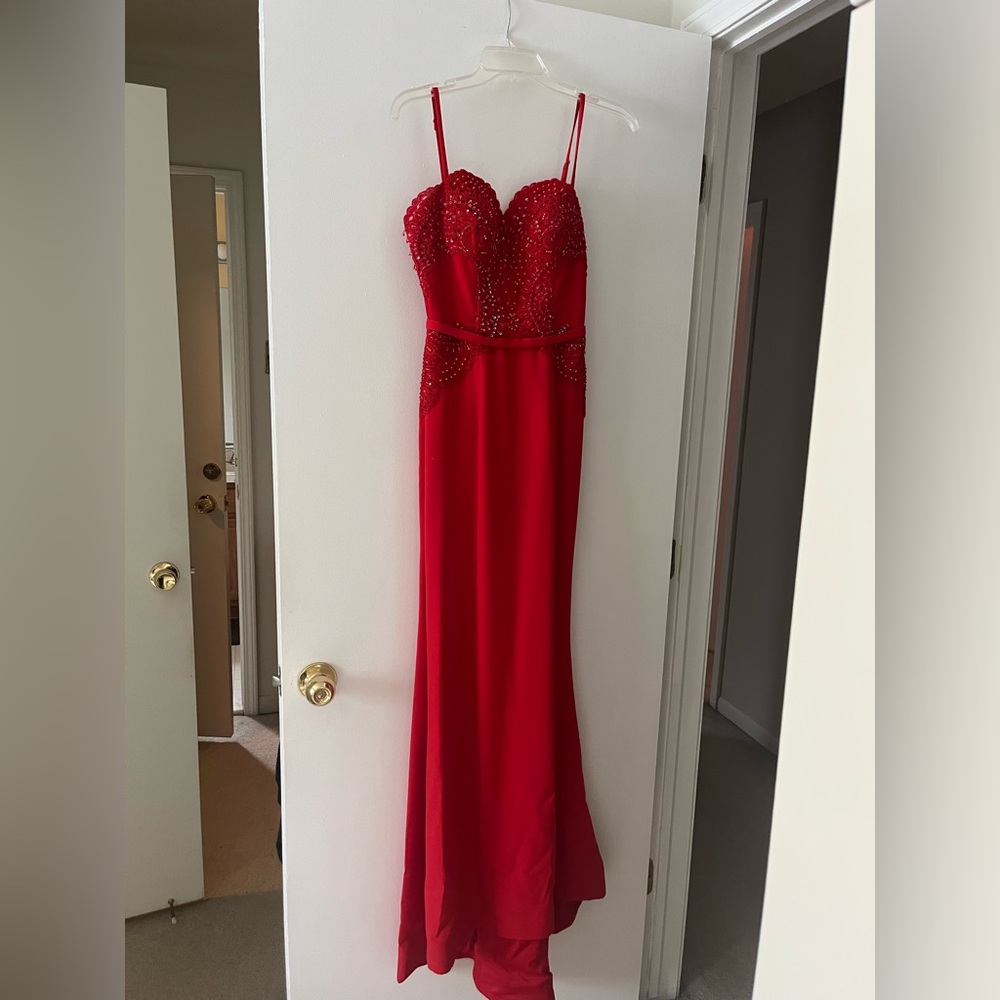 Red evening dress and shawl
